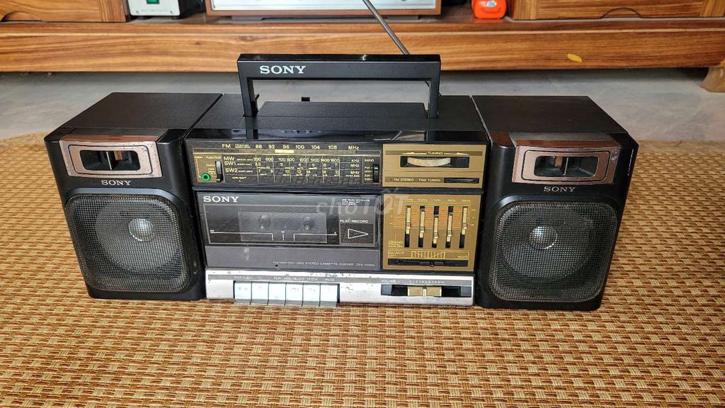 Đài Sony 1000s băng không chạy Radio tốt rất đẹp. Mua bán Đồ sưu tầm, đồ cổ tại Quận Bắc Từ Liêm Hà Nội được đăng bởi Âm Thanh Cổ 79 hình 1