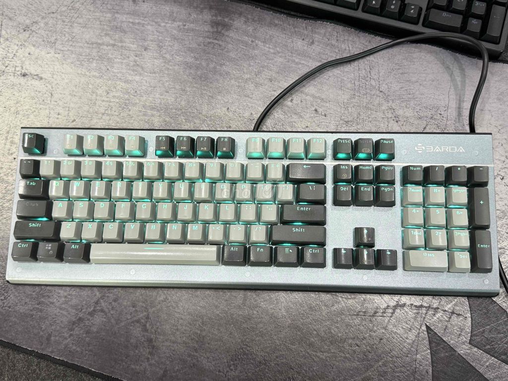 Bàn phím cơ SBARDA Full Size Xám. Mua bán Phụ kiện (Màn hình, Chuột...) tại Thành phố Biên Hòa Đồng Nai được đăng bởi VI TÍNH LÊ TOÀN hình 1