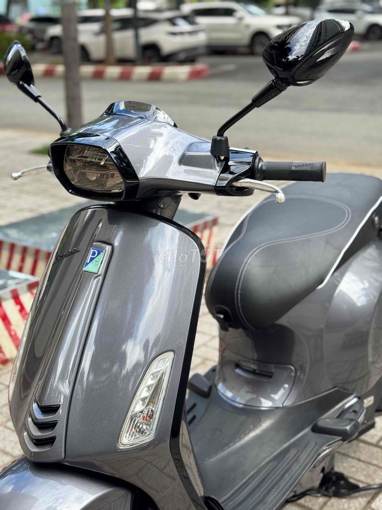 Piaggio Vespa Sprint 2015 серая, номер Хошимина, от собственника