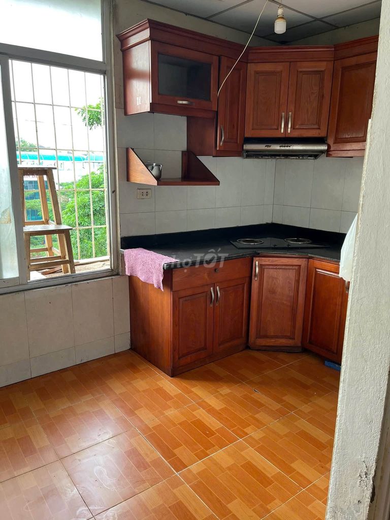 Аренда 5 этажа, Тхань Суан Бак, 65м², 2 спальни