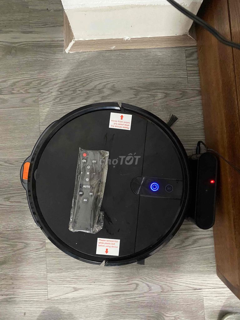Robot hút bụi màu Đen Mới 99%. Mua bán Thiết bị vệ sinh, nhà tắm tại Quận Ba Đình Hà Nội được đăng bởi Chinh Trần hình 1