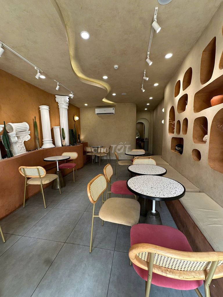 Cần sang nhượng mặt bằng kinh doanh quán cafe & văn phòng công ty 