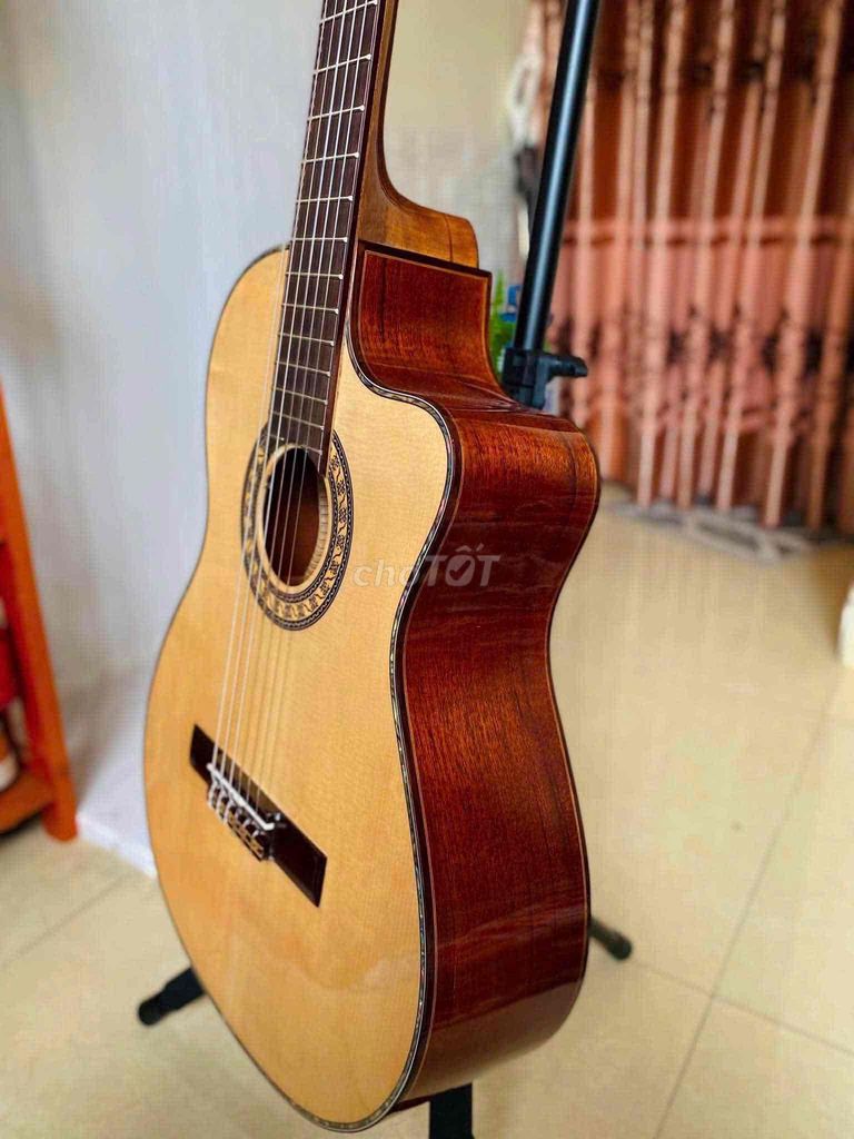 Đàn guitar classic Gỗ thông, hồng đào mới 100%. Mua bán Nhạc cụ tại Quận Tân Phú Tp Hồ Chí Minh được đăng bởi GUITAR GIÁ TỐT TÂN PHÚ hình 1