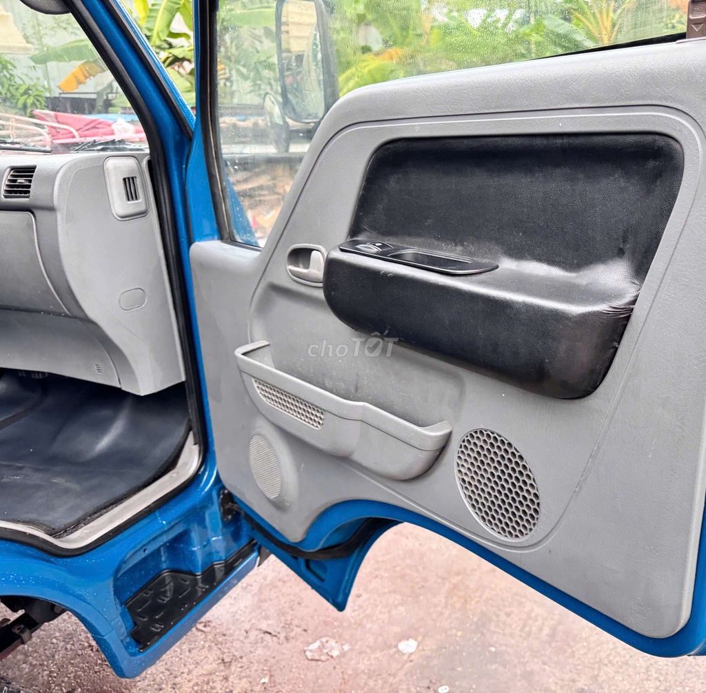 Bán gấp kia 1.1 tấn đời 2013 thùng kín 3m4. Mua bán Xe tải, xe ben tại Thành phố Thuận An Bình Dương được đăng bởi Xe tải Bình Dương hình 9