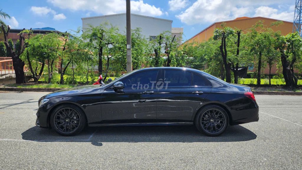 Bán siêu phẩm E300 AMG lên đồ chơi cực đẹp. Mua bán Ô tô tại Quận 7 Tp Hồ Chí Minh được đăng bởi tuấn anh hình 2