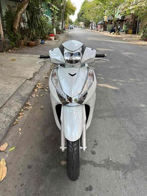 SH300i 2019 chữ T 1 chủ xe chuẩn nguyên rin. Mua bán Xe máy tại Quận Cái Răng Cần Thơ được đăng bởi Cửa Hàng Xe Máy Quang Sang