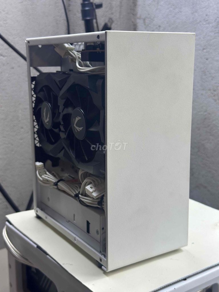 Máy tính để bàn i7-9700k 16GB. Mua bán Máy tính để bàn tại Huyện Xuyên Mộc Bà Rịa - Vũng Tàu được đăng bởi Tiến Đạt hình 1