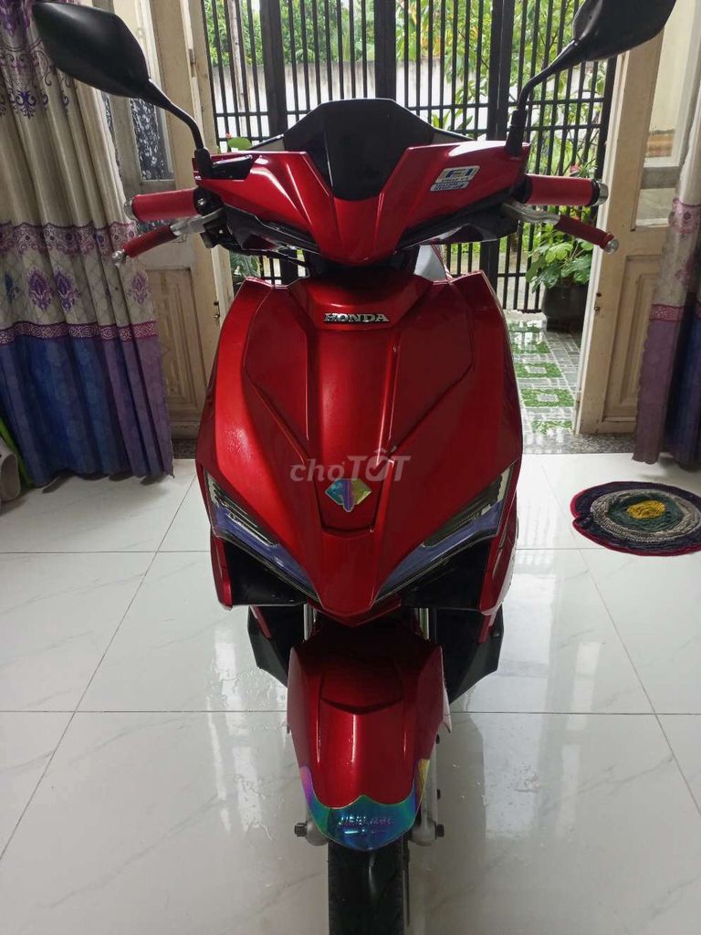 TÔI CHÍNH CHỦ XE KẸT TIỀN BÁN AIR BLADE 125 FI ĐẸP