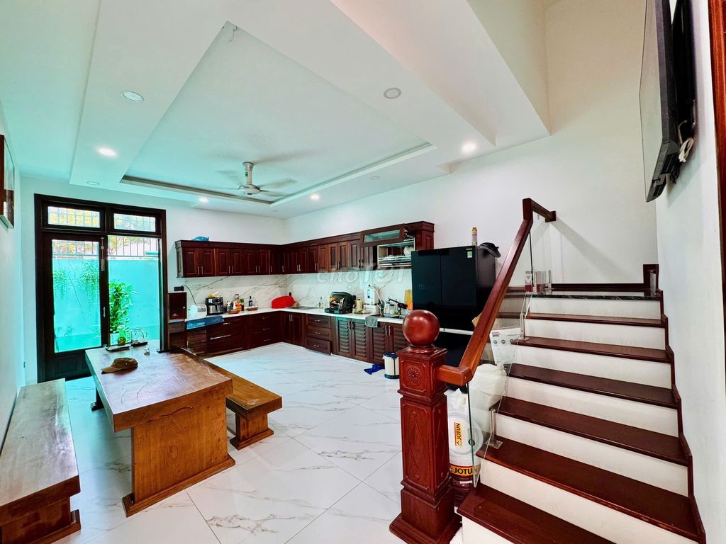 CHO THUÊ NHÀ Ở KINH DOANH CÓ THANG MÁY 4 PHÒNG NGỦ FULL NỘI THẤT KHU