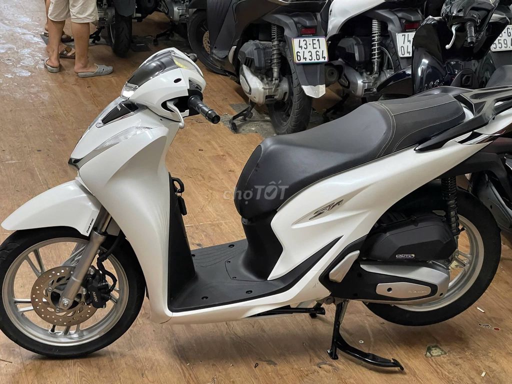 Honda SH 2020 белый, есть обмен и выкуп старых мото