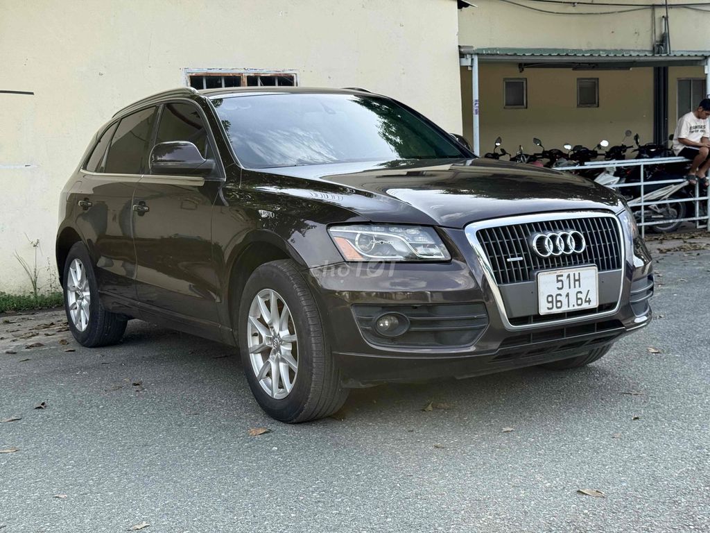 Audi Q5 2010 2.0 AT - cực đẹp bảo dưởng full. Mua bán Ô tô tại Quận Tân Phú Tp Hồ Chí Minh được đăng bởi Lê Băng Vinh hình 4