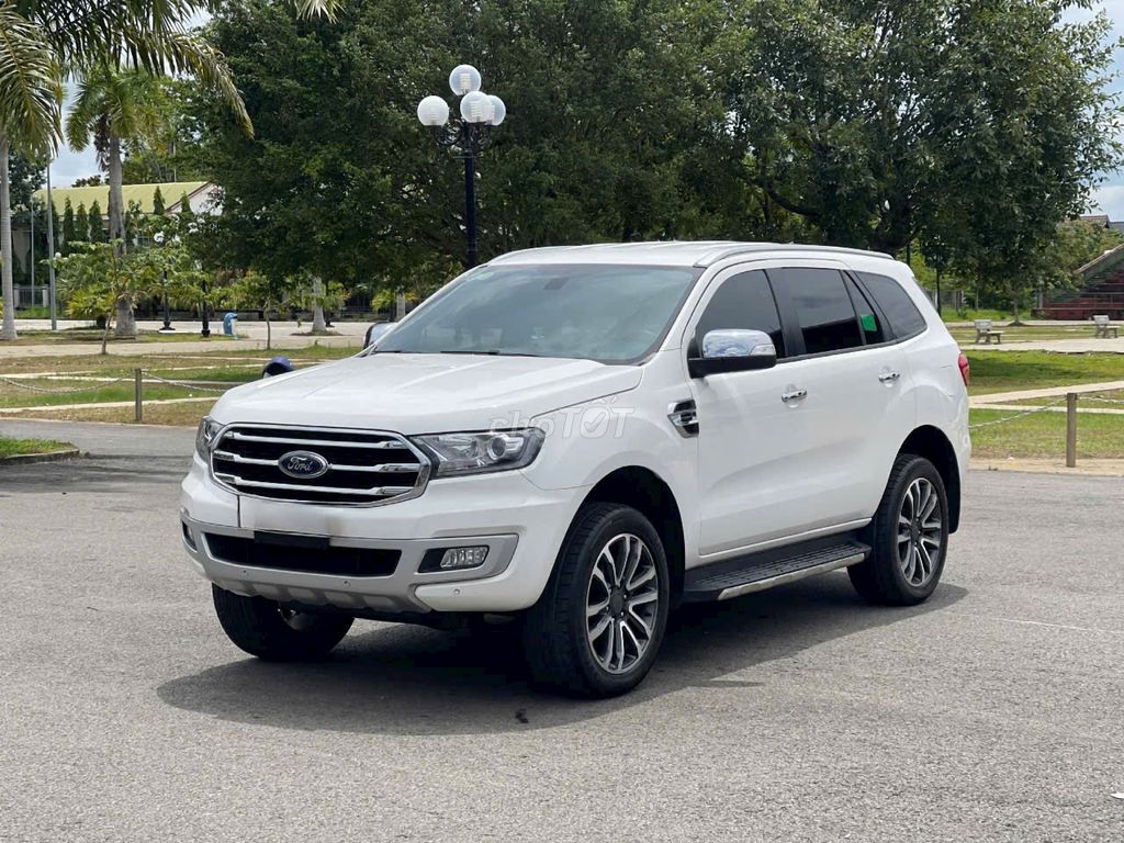Ford Everest 2019 Titanium 1 cầu - 65000 km. Mua bán Ô tô tại Quận 3 Tp Hồ Chí Minh được đăng bởi  Sài Gòn Ford Used Car hình 3