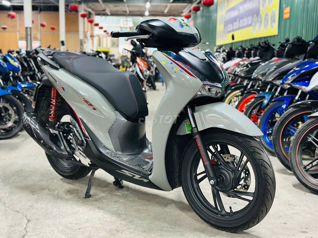 XE MÁYTHANH TÙNG_SH 125I ABS XÁM XI LƯỚT 2025 KENG. Mua bán Xe máy tại Quận Nam Từ Liêm Hà Nội được đăng bởi THANH TÙNG hình 1