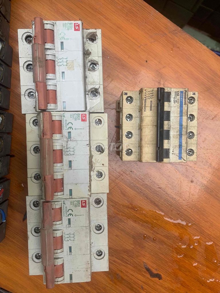 Cầu dao tự động LS BKH 4 pha 100A. Mua bán Nội thất, đồ gia dụng khác tại Quận 8 Tp Hồ Chí Minh được đăng bởi huỳnh mạnh điền hình 1