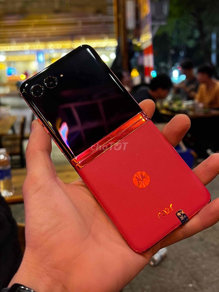 Motorola Razr 40 Ultra 5g bao mê 256gb. Mua bán Điện thoại tại Quận Thanh Khê Đà Nẵng được đăng bởi Vietphones Store 16 Kỳ Đồng hình 1