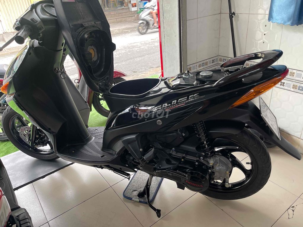 Honda Click 2010 Đen Biển số đẹp (Tặng) 1 chủ. Mua bán Xe máy tại Quận Gò Vấp Tp Hồ Chí Minh được đăng bởi Đăng Khôi hình 3