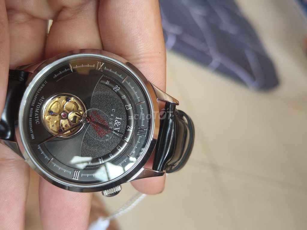 Đồng hồ Carnival Nam Thép không gỉ. Mua bán Đồng hồ tại Quận 7 Tp Hồ Chí Minh được đăng bởi huyggjb hình 1