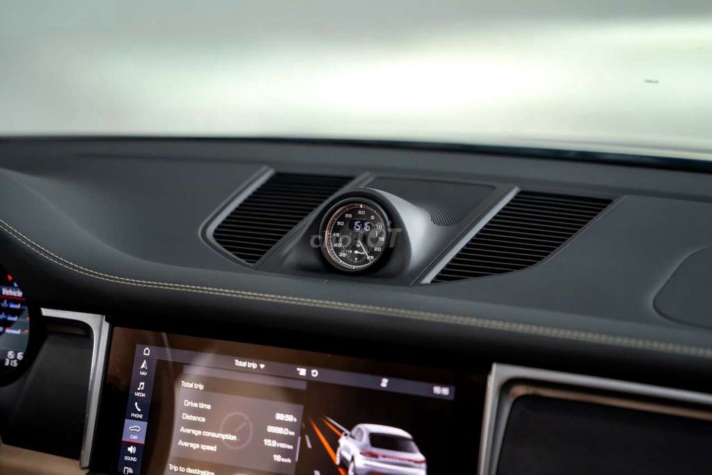 Porsche Macan model 2022 lướt nhẹ 25.000km cực đẹp. Mua bán Ô tô tại Quận 7 Tp Hồ Chí Minh được đăng bởi Hoàn Lee Xe Lướt hình 13