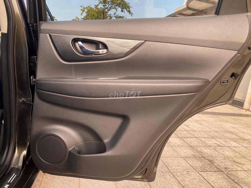 Nissan X trail 2016 2.0 2WD Premium. Mua bán Ô tô tại Quận Nam Từ Liêm Hà Nội được đăng bởi KM Auto hình 13