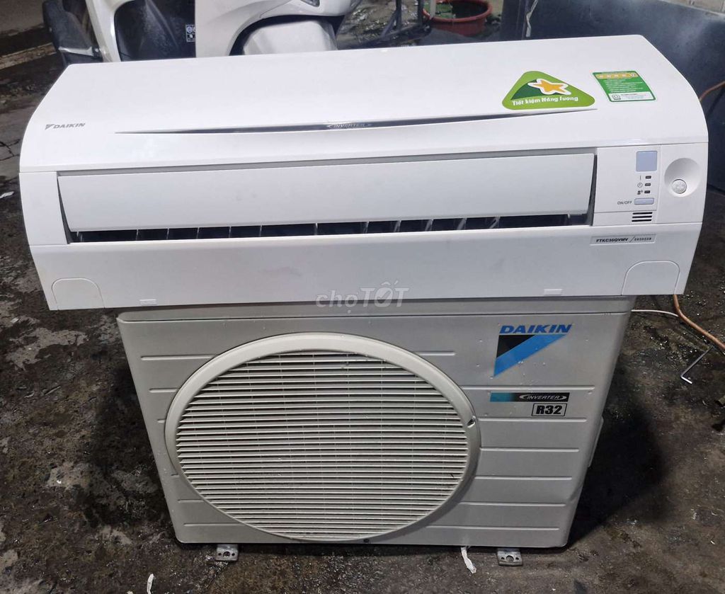 Máy lạnh daikin 1hp inveter đời mới gas32 bao lắp