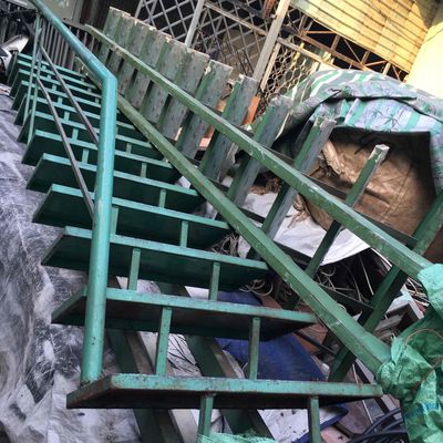 cầu thang sắt 3m6 bán kí. Mua bán Nội thất, đồ gia dụng khác tại Quận Bình Tân Tp Hồ Chí Minh được đăng bởi kiên