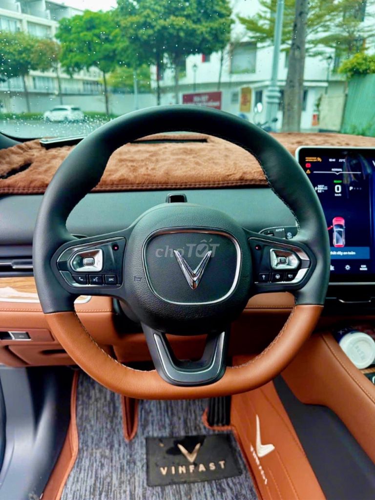 VinFast VF9 Plus 2025 6S trần kính. Mua bán Ô tô tại Huyện Hoài Đức Hà Nội được đăng bởi Duoc Nguyen hình 5