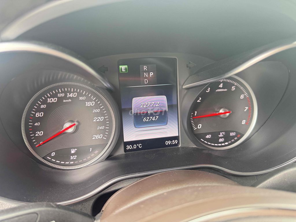 Mercedes Benz GLC300 4matic model  2017 - 62000 km. Mua bán Ô tô tại Quận 11 Tp Hồ Chí Minh được đăng bởi quan hình 19