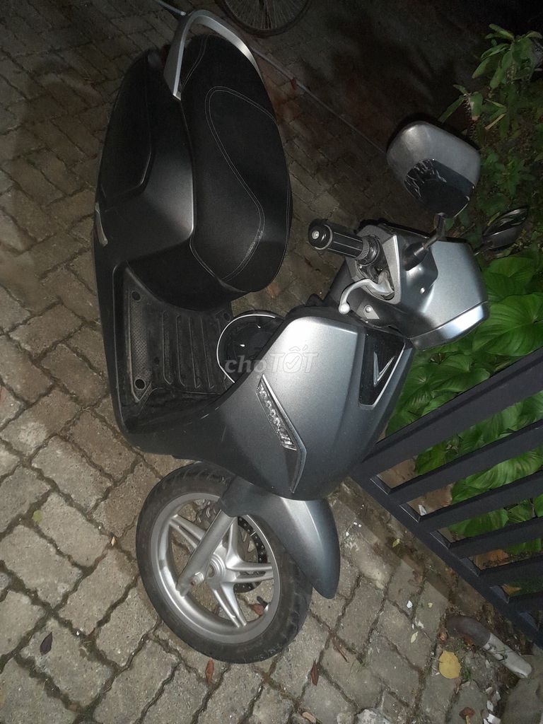 Xe máy điện Vinfast Klara 2020 màu Xám. Mua bán Xe điện tại Quận Cẩm Lệ Đà Nẵng được đăng bởi Hà hình 1