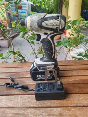 Máy khoan pin Makita

Xài điện 220V - 240V. Mua bán Đồ chuyên dụng, Giống nuôi trồng tại Quận 7 Tp Hồ Chí Minh được đăng bởi Vy Vy