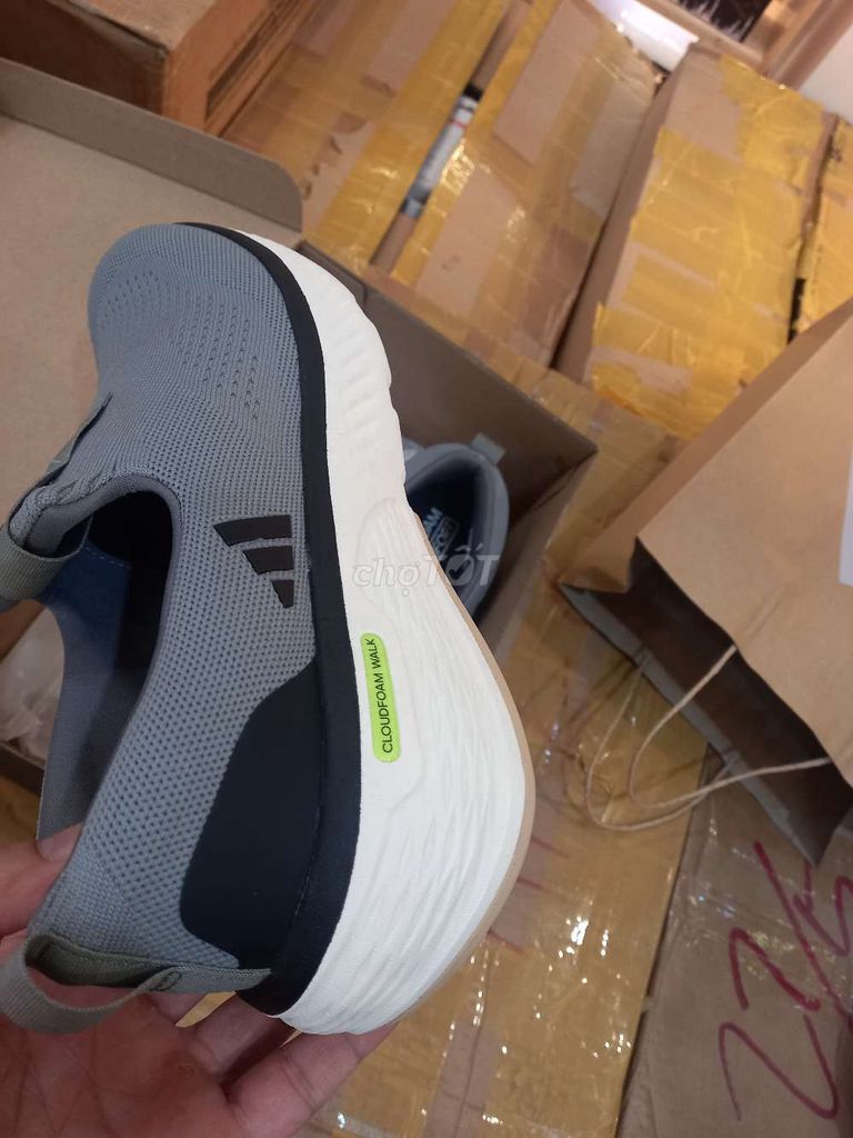 Giày thể thao Adidas Cloudfoam Xám Vải dệt. Mua bán Giày dép tại Quận Lê Chân Hải Phòng được đăng bởi Hải Anh Audio hình 1