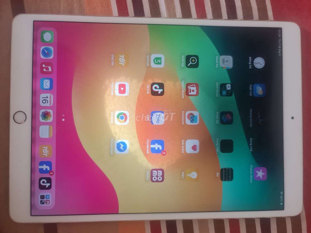 Apple iPad Pro 10.5 inch 64GB Vàng chữa cháy. . Mua bán Máy tính bảng tại Quận Bình Thạnh Tp Hồ Chí Minh được đăng bởi linh hình 1