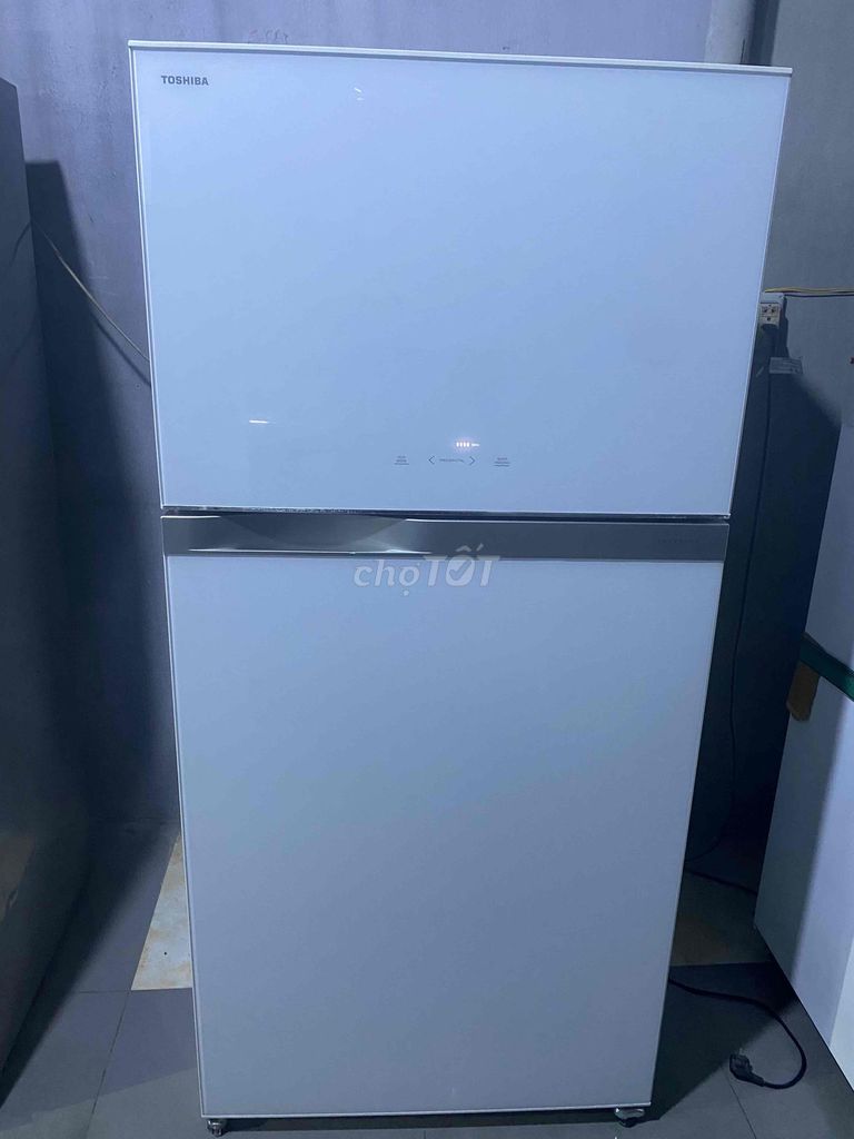 Thanh lý tủ lạnh Toshiba 550L inveter