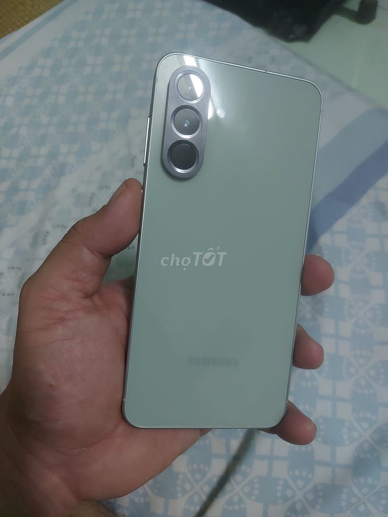 CẦN BÁN SAMSUNG A56 KÍCH 24/9/2025 NHƯ MỚI 8/128. Mua bán Điện thoại tại Quận Bình Tân Tp Hồ Chí Minh được đăng bởi Chuyên giày 43 44 chính hãng 2nd hình 1