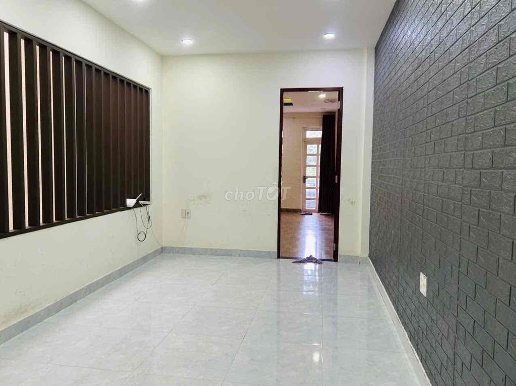 2-storey house by Hòa Xuân market on Lỗ Giáng 1 — photo 7