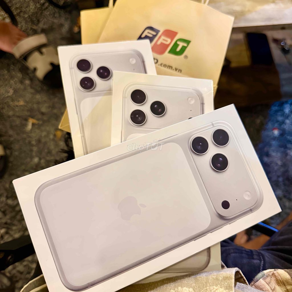 17 Promax 256GB Bạc FPT New Seal Giá rẽ. Mua bán Điện thoại tại Thành phố Bến Tre Bến Tre được đăng bởi Tiệm Nhà Táo hình 1