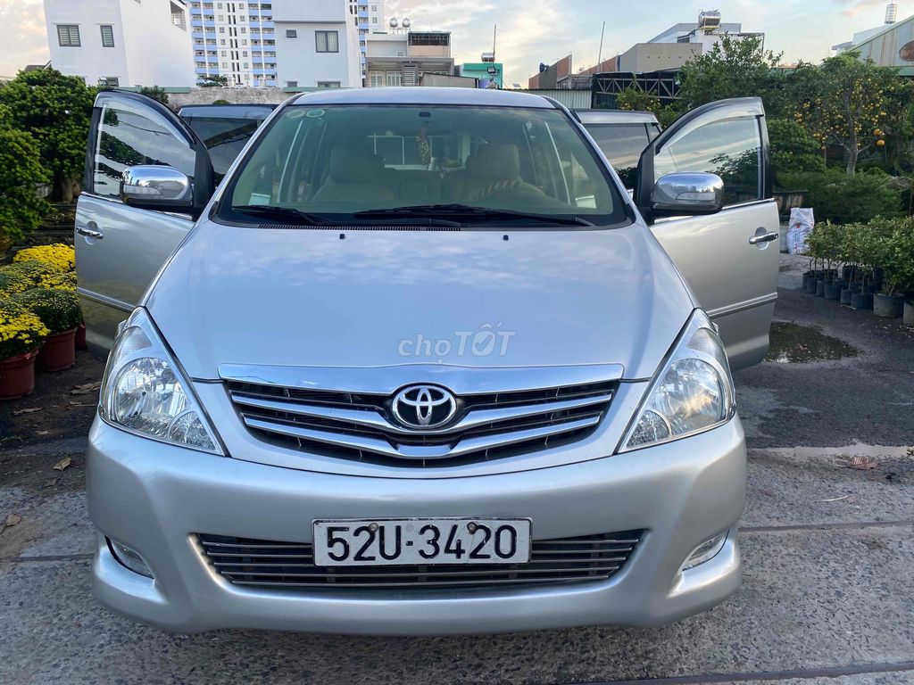 Toyota Innova 2008 V - 150000 km