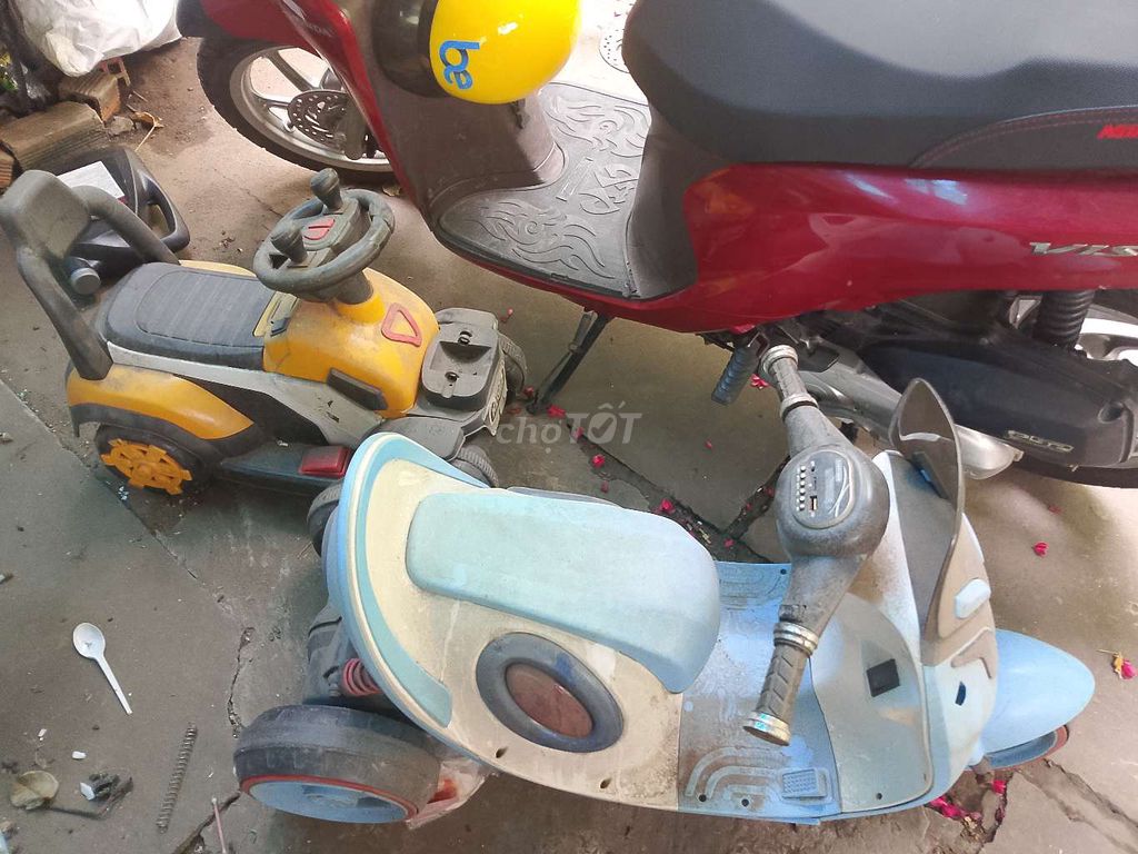 2 xác xe điện trẻ em. Mua bán Mẹ và bé tại Quận Bình Tân Tp Hồ Chí Minh được đăng bởi Cẩm hình 1