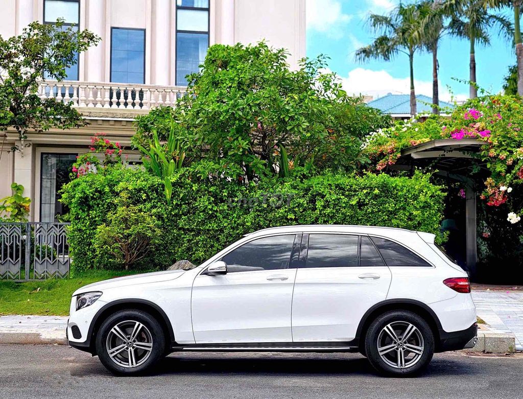 GLC200 Sx 2019 Супер красивый персонализированный черный и белый