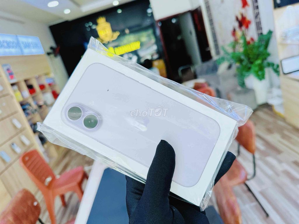 iPhone 17 256G Tím KH/A newseal 100% quốc tế. Mua bán Điện thoại tại Quận Hải Châu Đà Nẵng được đăng bởi Hoàng Anh Tuấn hình 1