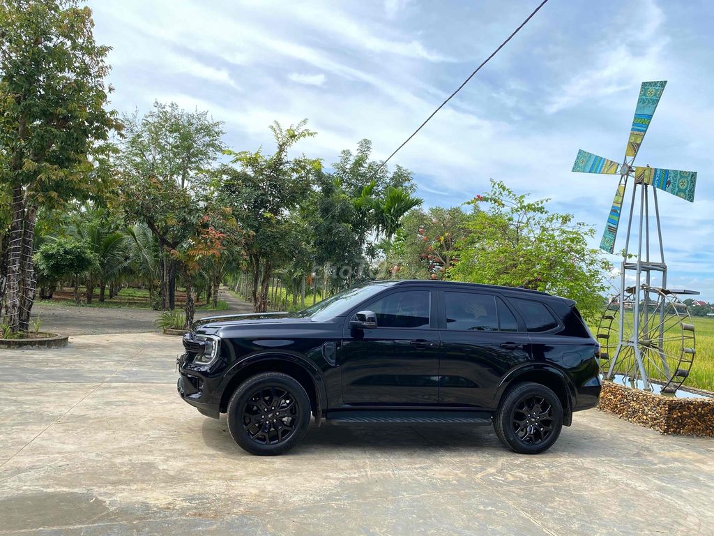 Ford Everest 2023 Sport 2.0L 4x2 AT - 30000 km. Mua bán Ô tô tại Thành phố Buôn Ma Thuột Đắk Lắk được đăng bởi Trọng Anh hình 4