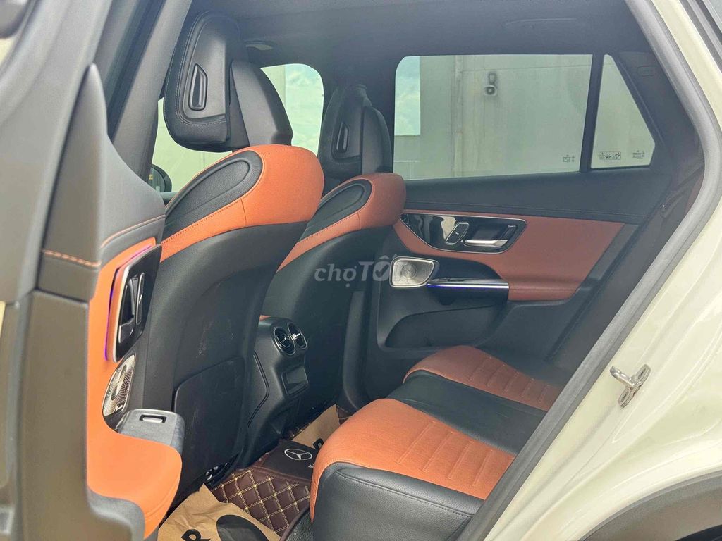Mercedes Benz GLC 2023 300 4Matic - 13000 km. Mua bán Ô tô tại Quận Bình Tân Tp Hồ Chí Minh được đăng bởi Lê Minh Quý hình 15
