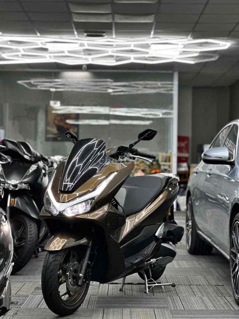 Хонда PCX 160 Roadsys коричневая 212 км