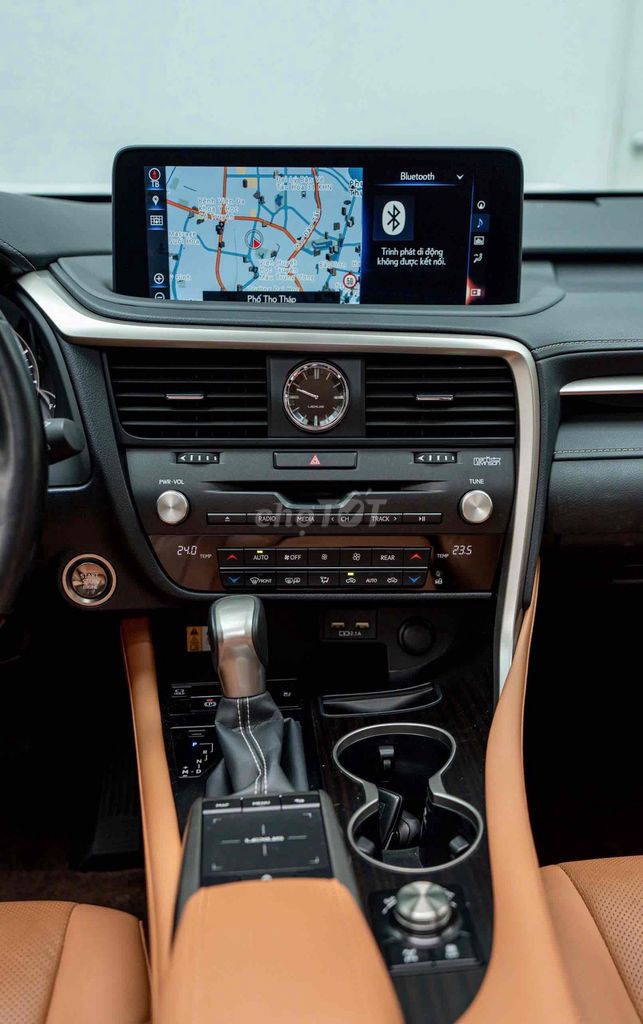 Lexus RX350L 2021 5+2 chỗ ngồi 61.000km. Mua bán Ô tô tại Quận Cầu Giấy Hà Nội được đăng bởi Vũ Duy Khánh hình 2