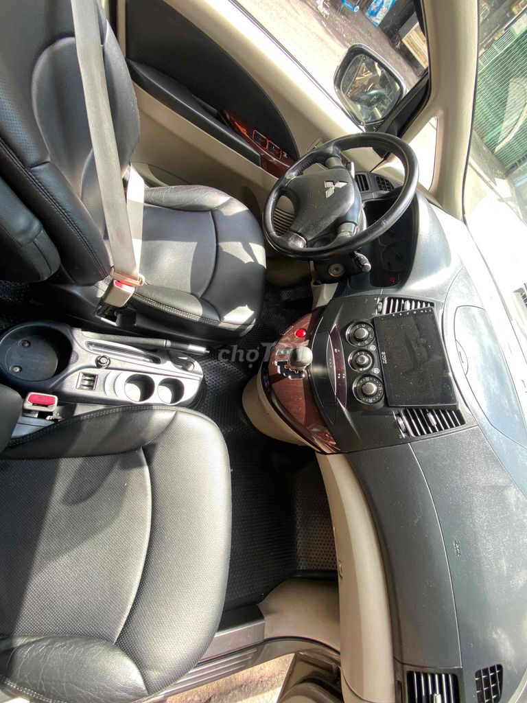 Mitsubishi Grandis 2009 2.4 Mivec - 120000 km. Mua bán Ô tô tại Quận 8 Tp Hồ Chí Minh được đăng bởi Son hình 10