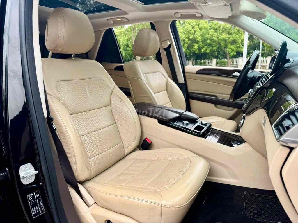 Mercedes Benz GLE 400 4Matic đen/kem 2016. Mua bán Ô tô tại Quận Long Biên Hà Nội được đăng bởi Trang Gala hình 14