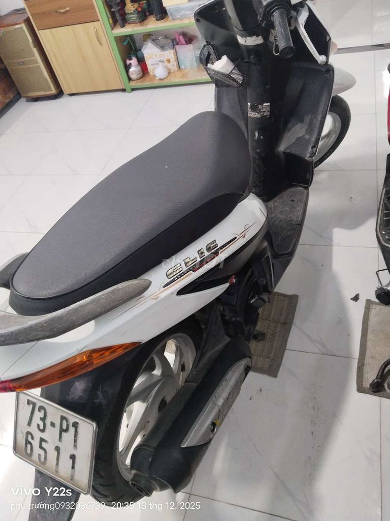 Honda Click 2010 Trắng 73736 km. Mua bán Xe máy tại Huyện Bình Chánh Tp Hồ Chí Minh được đăng bởi Truong Phú hình 3