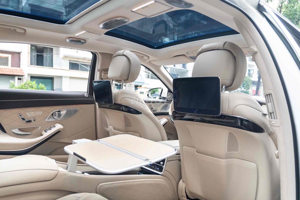 Mercedes Benz S Class 2017 Maybach S450 - 65000 km. Mua bán Ô tô tại Quận 7 Tp Hồ Chí Minh được đăng bởi Nguyễn Lê Trung hình 18