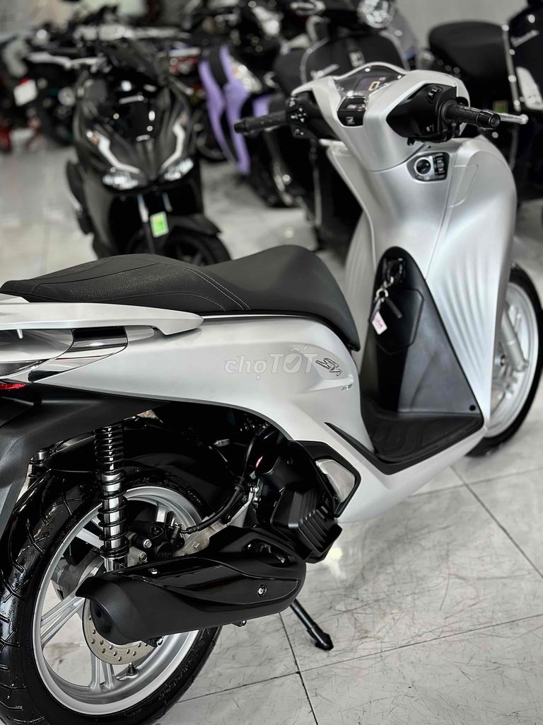 Sh125i 2023 Lướt chính chủ ( Hỗ trợ GÓP ) 🔥🔥. Mua bán Xe máy tại Thị xã Phú Mỹ Bà Rịa - Vũng Tàu được đăng bởi Cửa Hàng Xe Máy Phú Mỹ hình 5