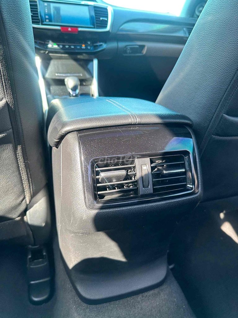 Honda Accord 2017 2.4 AT. Mua bán Ô tô tại Quận Cẩm Lệ Đà Nẵng được đăng bởi Nguyễn Duy hình 15