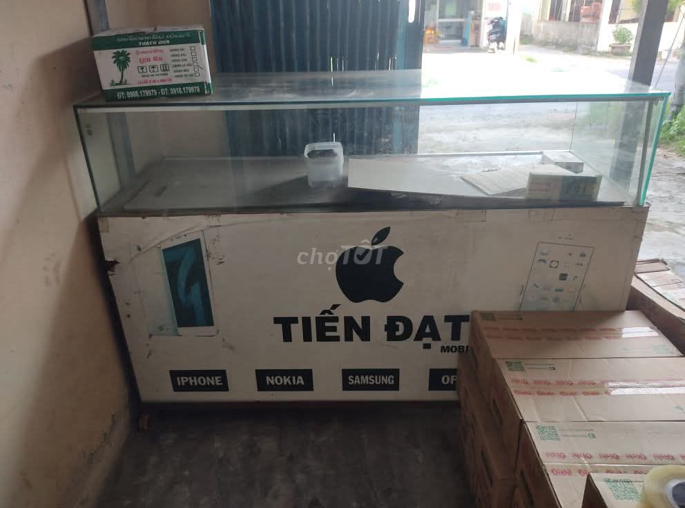 Tủ trưng bày Kính Gỗ Trắng. Mua bán Nội thất, đồ gia dụng khác tại Huyện Đại Lộc Quảng Nam được đăng bởi Nguyễn Tiến Đạt hình 1